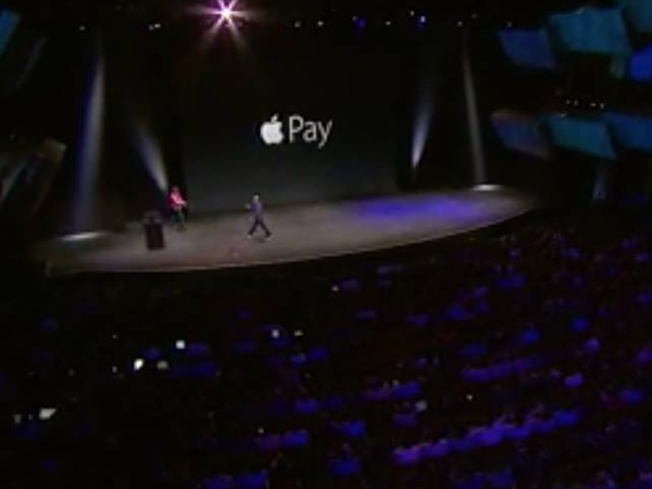 آبل تكشف عن طرازين من هاتفها iPhone المنتظر: ايفون 6  و ايفون 6 بلاس
